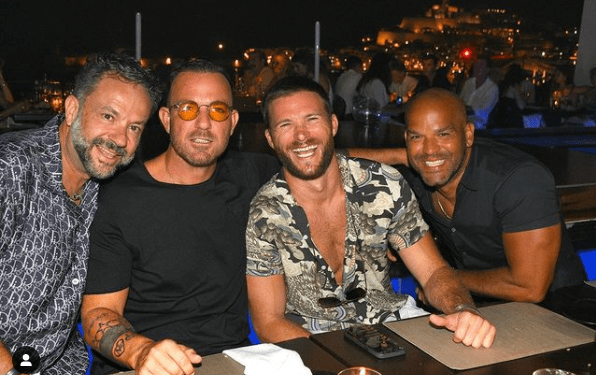 Amaury Nolasco, a la derecha de la imagen, junto a Eastwood, Rocca y Ferrer en Lio Ibiza
