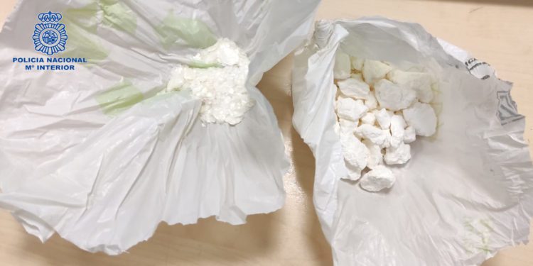 Droga incautada a los dos individuos detenidos. Policía Nacional