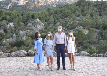 La familia real en su primer acto de estas vacaciones en Mallorca. Foto: Casa de S.M. el Rey.