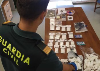 Imagen de las drogas que el detenido tenía en su vivienda cuando.