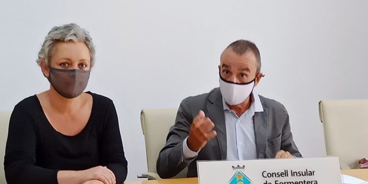 Alejandra Ferrer y Juan Pedro Yllanes.