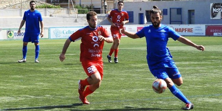 En la imagen, un lance del partido jugado por el Portmany en Binissalem. Foto: Fúmbol Balear