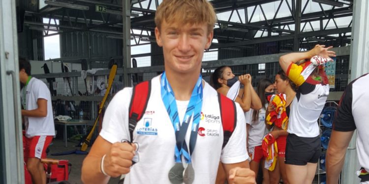 Bruno García con sus dos medallas.