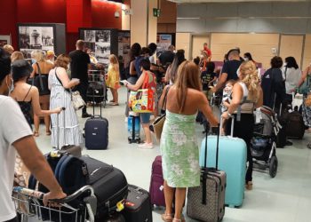 Controles en el aeropuerto de Ibiza
