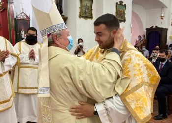 Fernando Bayón en su ordenación como diácono. Foto Obispado de Ibiza