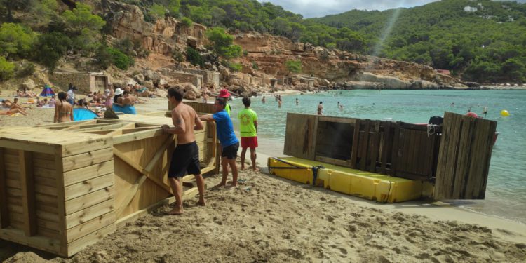 Sustitución de la torre de Cala Saladeta.
