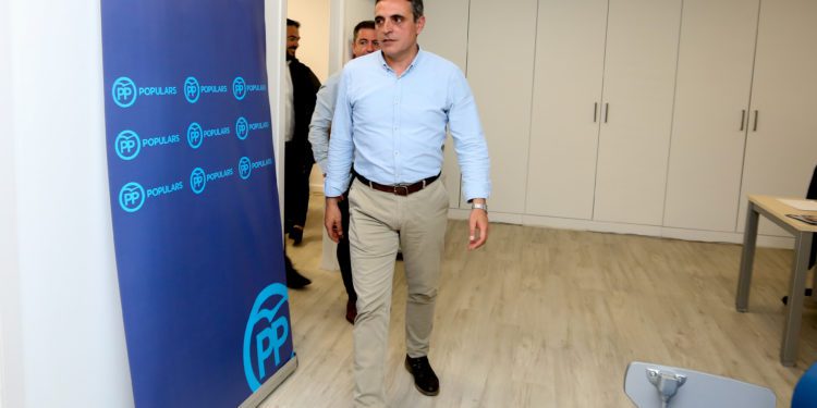 Vicente Marí Bosó.