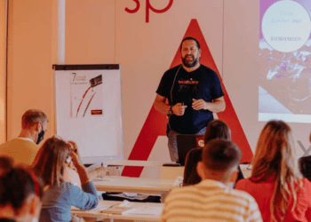 Imagen de una edición anterior de los cursos promovidos por Enotecum