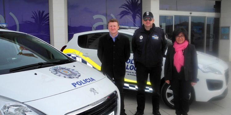 Javier Verdugo, en el centro de la imagen, en una foto de archivo.