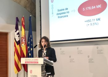 La consellera Rosario Sánchez, en un instant de la roda de premsa del Consell de Govern extraordinari.