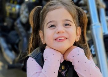 Abril, única persona en España afectada por paraparesia espástica 52.