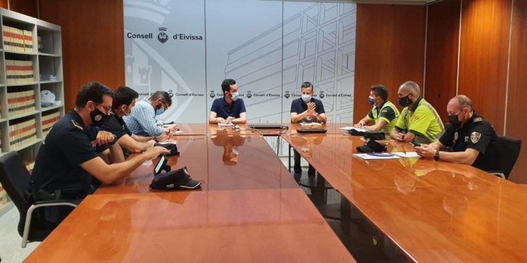 Reunión de la Mesa de Transporte Ilegal.