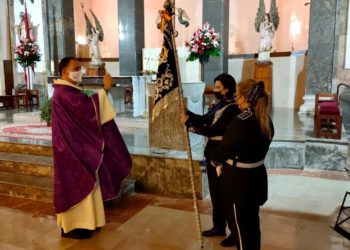 Momento de la bendición del banderín.