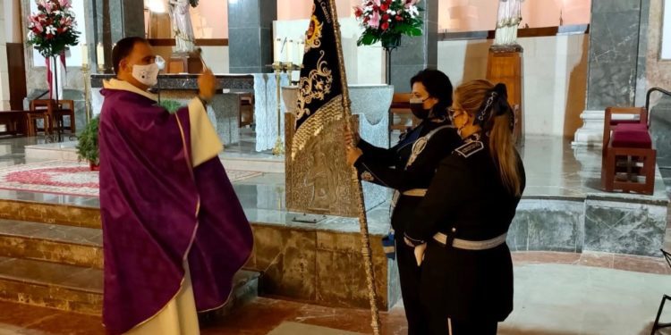 Momento de la bendición del banderín.