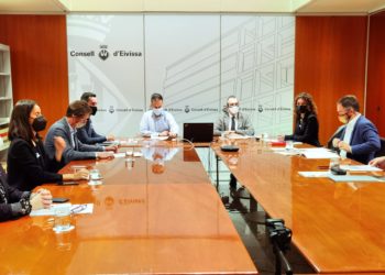 Imatge de la reunió entre el Govern i el Consell.