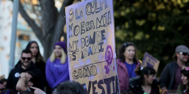 Imatge d'arxiu d'un 8M a Vila. Imatge de Toni Escobar.