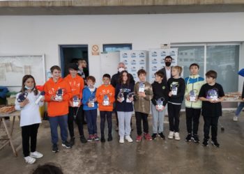 Imagen de grupo de los ganadores.