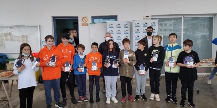 Imagen de grupo de los ganadores.