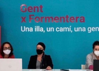 Imatge d'arxiu d'una reunió de Gent per Formentera.