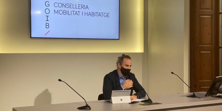 El director general de Vivienda y Arquitectura, Eduardo Robsy.