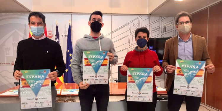 Imatge de la presentació del campionat, avui al Consell d'Eivissa.