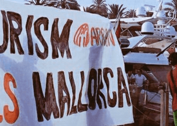 Imagen de la protesta difundida por Arran.