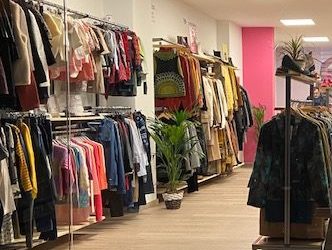 Imagen de archivo de una tienda en Ibiza. Foto: Noudiari.