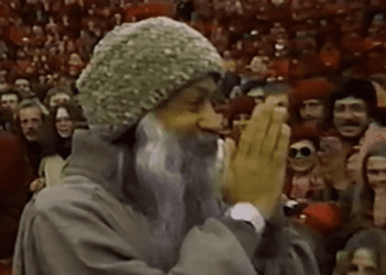 Fotograma de la docuserie 'Wild wild country' de Netflix.