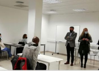 Imatge de la benvinguda d'avui a les persones que reben els llocs de feina.