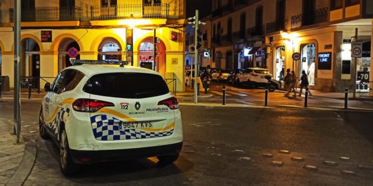 Imagen de archivo de un vehículo de la Policía Local de Ibiza.