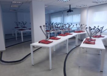 Imagen de archivo de un aula.
