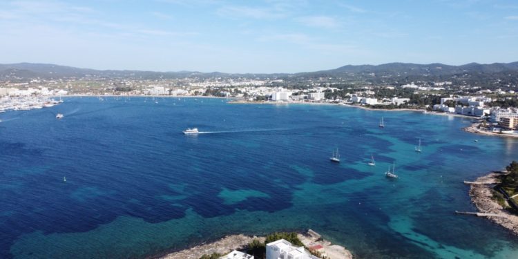 Imagen de archivo de la bahía de Portmany.