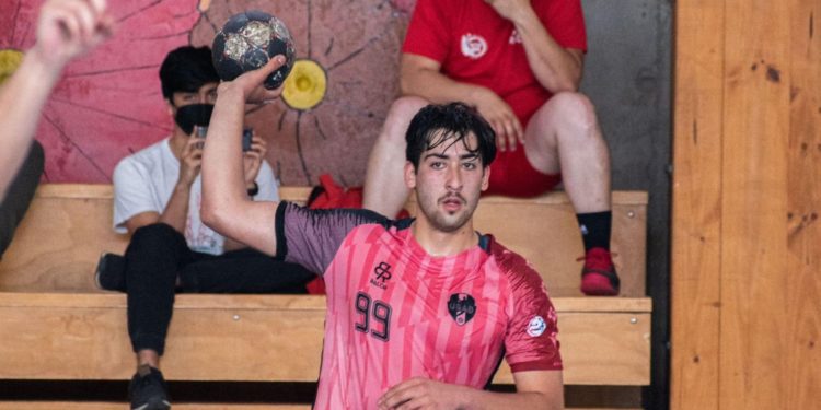 Imagen de archivo del jugador vistiendo la camiseta del USAB Balonmano Chile. Foto cedida por la Peña Deportiva.