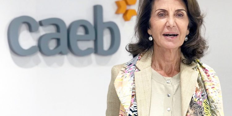 Imagen de Carmen Planas, presidenta de CAEB. Foto: Angel Neila (Wikimedia Commons).