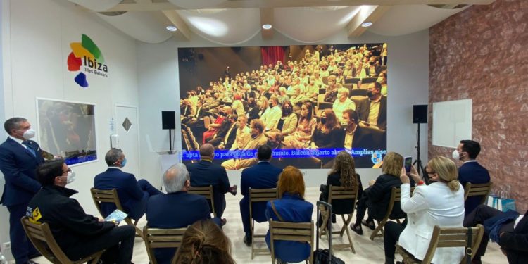 Presentación del Auditorio Caló de s’Oli en Fitur. Imagen cedida por el Ayuntamiento de Sant Josep.