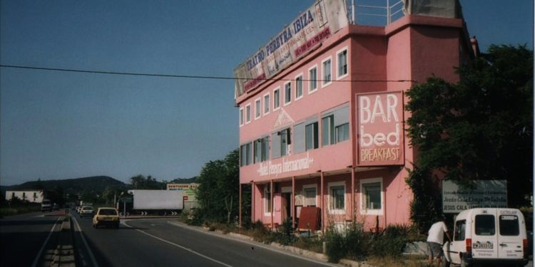 El mítico hotel en una imagen de los años 90.
