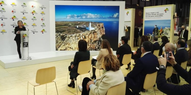 La vicepresidenta i consellera de Turisme, Alejandra Ferrer, a Fitur 2022. Consell de Formentera.