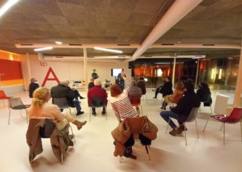 Imagen de una charla en el Centro Cultural de Jesús. Ayuntamiento de Santa Eulària.
