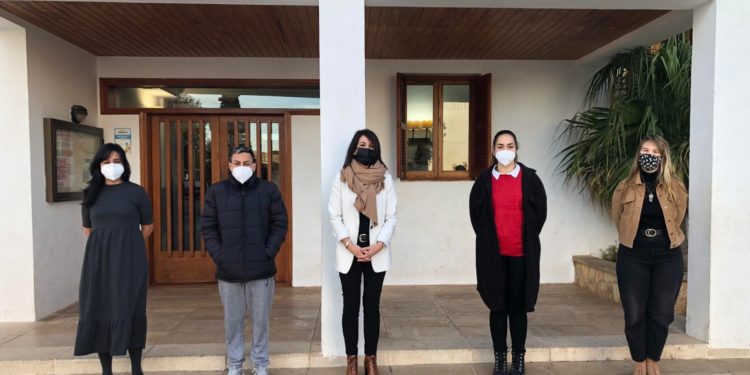 Rebuda d'avui dels treballadors nous. Imatge cedida pel Consell de Formentera.