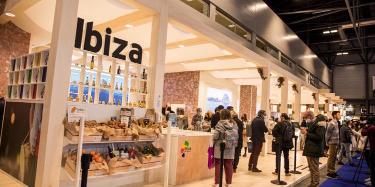Una imagen de una feria Fitur.