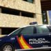 Imagen de archivo de un vehículo de la Policía Nacional ante la comisaría de Ibiza.
