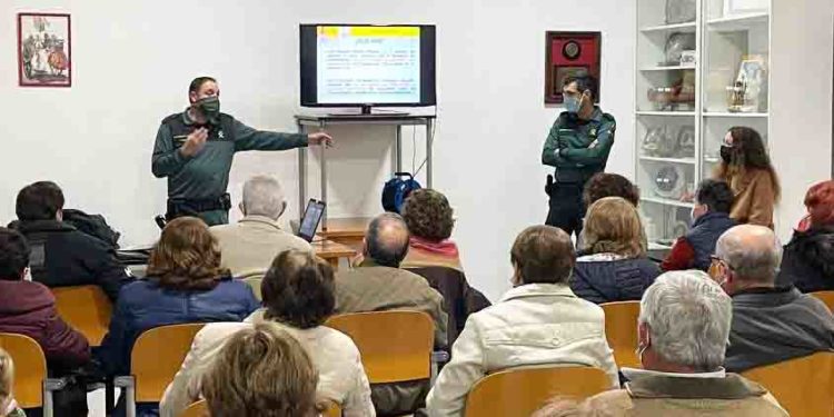 Charla de la Guardia Civil en Sant Rafel