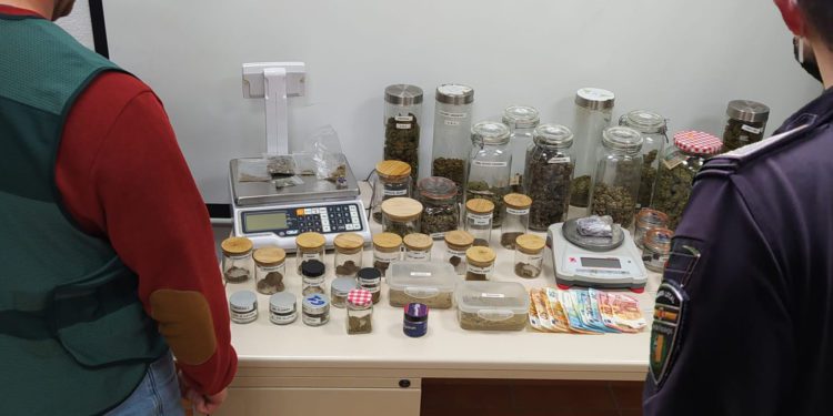 Material incautado en una imagen facilitada por la Guardia Civil.