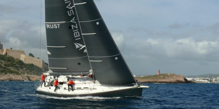 Imagen de la embarcación ganadora. Cedida por Club Náutico Ibiza.