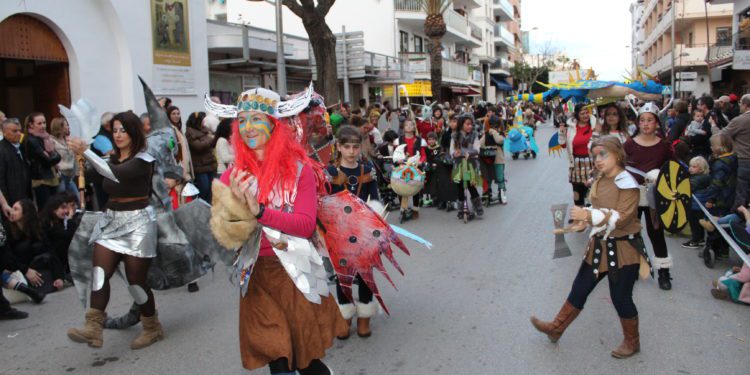 Rúa de Carnaval de Santa Eulària en una imagen de archivo.