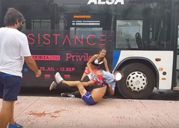 Agresión brutal a un conductor de autobús en Ibiza en 2017 en una imagen difundida a través de un vídeo de Youtube.