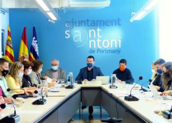 Imagen de archivo de un pleno municipal en Sant Antoni. Foto: Ayuntamiento de Sant Antoni.