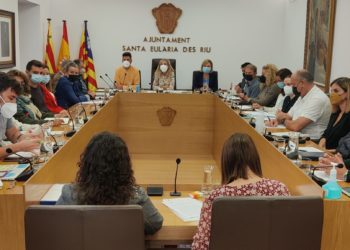 Imagen de archivo de un pleno en Santa Eulària.