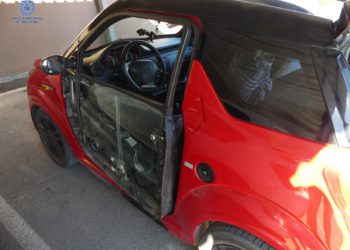 Así quedó el vehículo de la víctima.