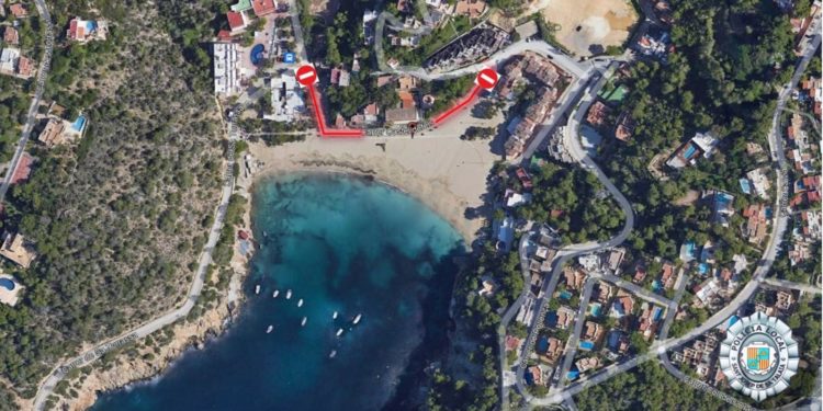 Plano que marca la vía que quedará cortada hasta el martes por las obras. Policía Local de Sant Josep.